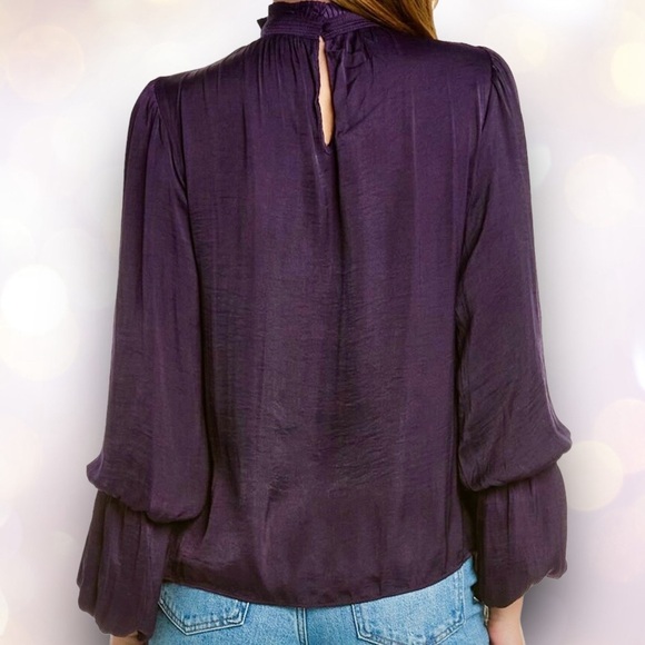 NWT Carmen Marc Valvo Bubbled Tiered Sleeve Top in “Aubergine” Size Medium - Picture 2 of 12